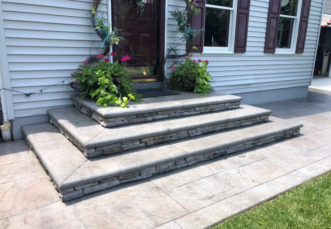 Custom concrete steps and stairs with decorative stonework in Hollywood, FL